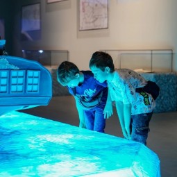 Выставка «Уроки географии»