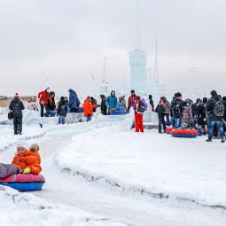 Ледяная горка на Поклонной горе 2016