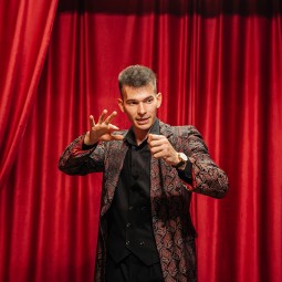 Программа с шоу фокусов «Последний сеанс» 16+