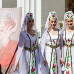 Фестиваль национального гостеприимства и праздник «Абрикос» на ВДНХ 2021