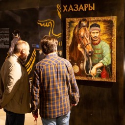 Выставка «Культурный мост: из прошлого в настоящее»