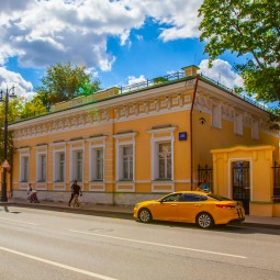 Центр Вознесенского