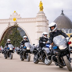 Выступления мотоциклистов Почетного эскорта на ВДНХ 2023