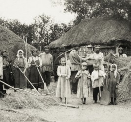 Выставка «История села Ижевское. 1890-е – 1930-е годы»