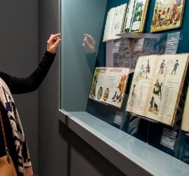 Выставка «Книги старого дома: мир детства XIX — начала ХХ века»