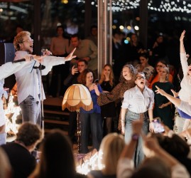 НЕКАРАОКЕ: девичник на тёплой панорамной крыше