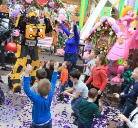 Развлечения в крытом парке аттракционов Happylon в ТРК VEGAS