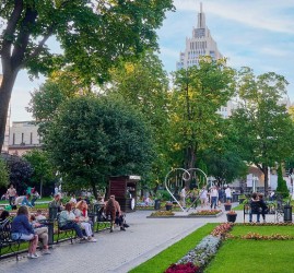 Майские выходные в парках Москвы 2026