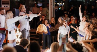 Некараоке вечеринка на тёплой крыше под хиты 90-х и 2000-х