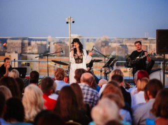 Завораживающий джазовый трибьют Amy Winehouse на открытой крыше