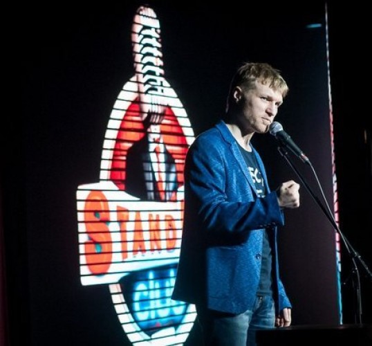 Стендап арбат 21. Покровка 16 стендап. Club 1 на арбате. Stand up club #1 шоу. Новый арбат 21с1 стендап.