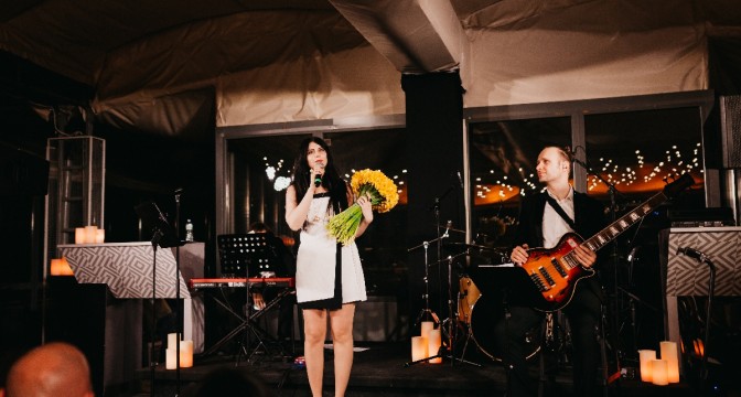 Amy Winehouse: живой джазовый трибьют с видом на вечернюю Москву 2023