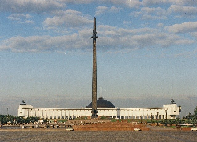 Проститутки рядом со станцией метро Парк Победы