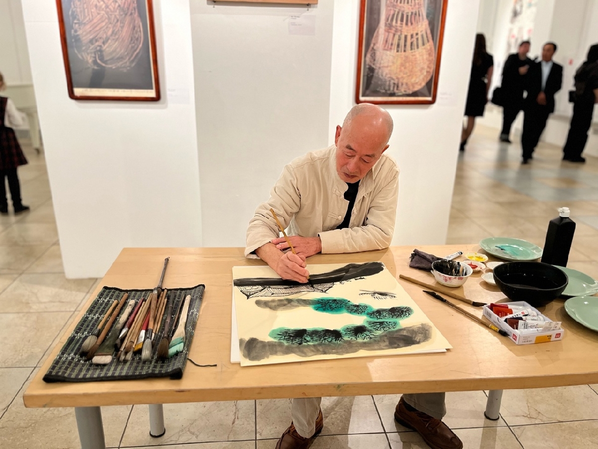 Выставка «Традиции и современность в творчестве Ван Бинфана»
