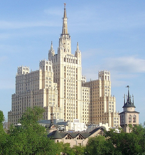7 сталинских высоток Москвы – похожие и такие разные