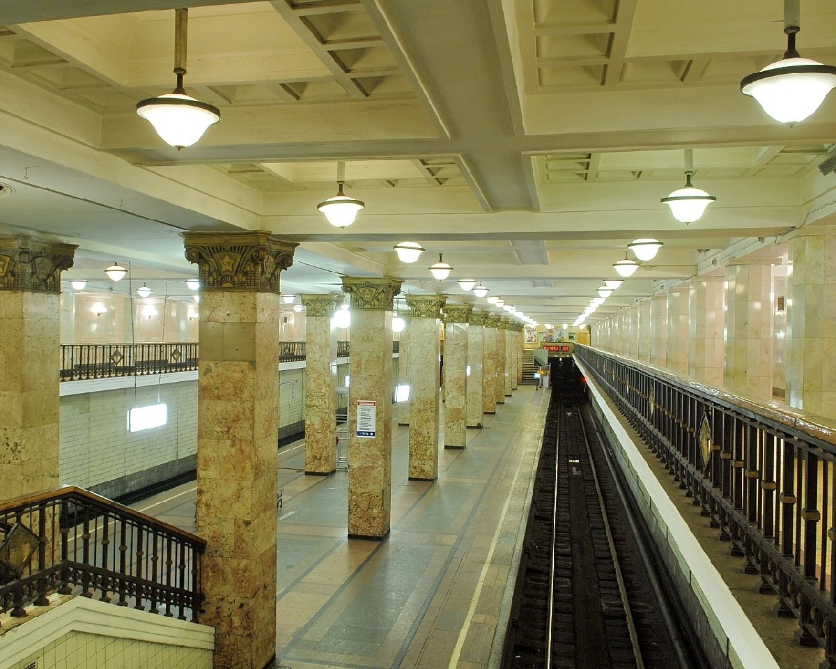 метро комсомольская радиальная фото