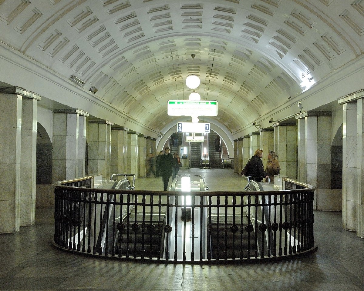 метро охотный ряд москва