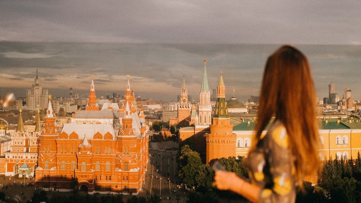 Симфония уходящего солнца. Единственный мужской оркестр на крыше The Carlton с видом на Кремль