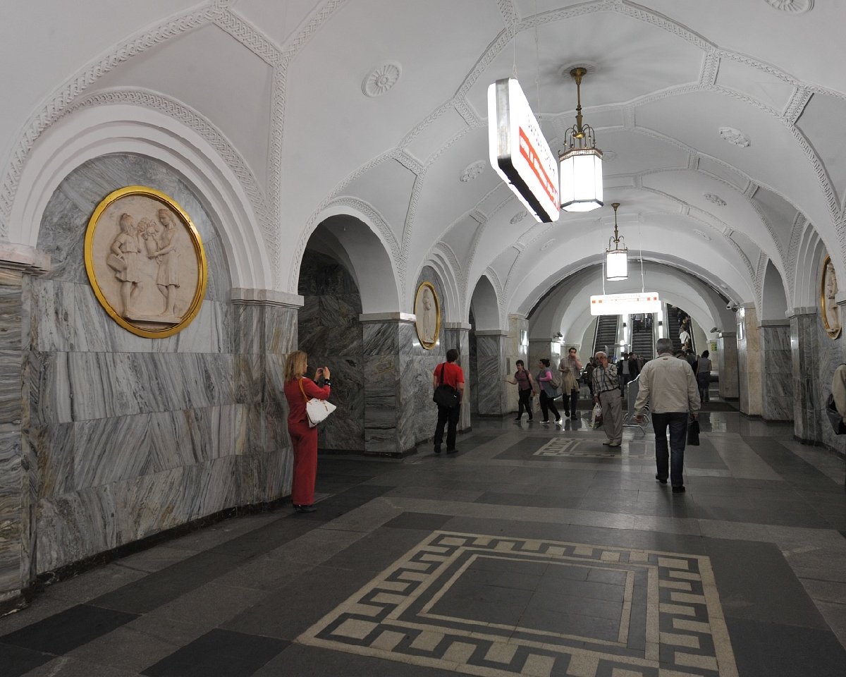 парк культуры метро кольцевая