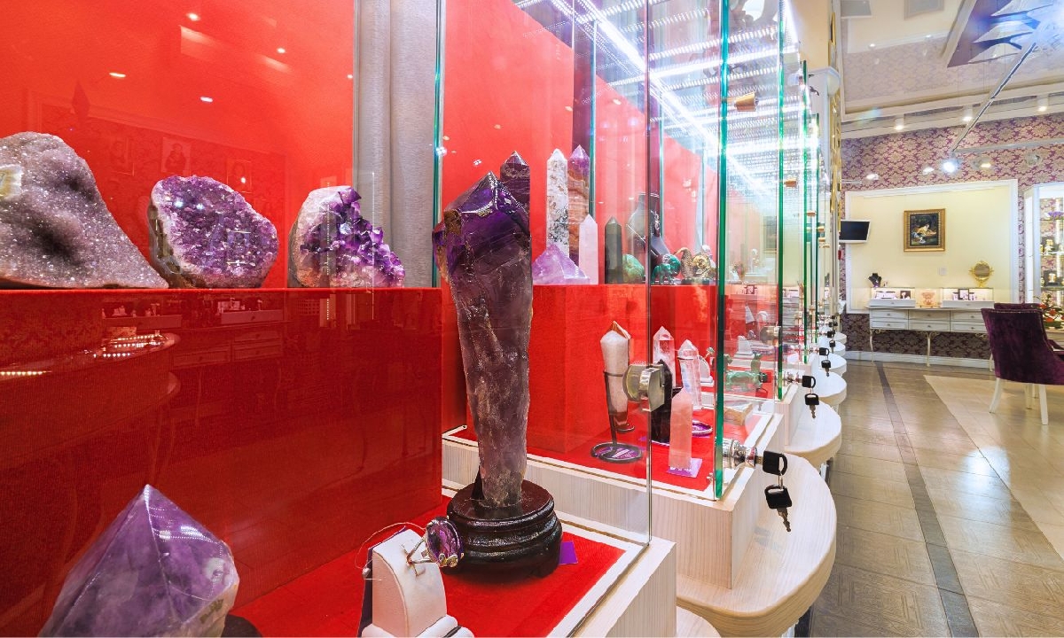 Арт-шоу «Тайны самоцветов: чудеса природы + искусство ювелира»