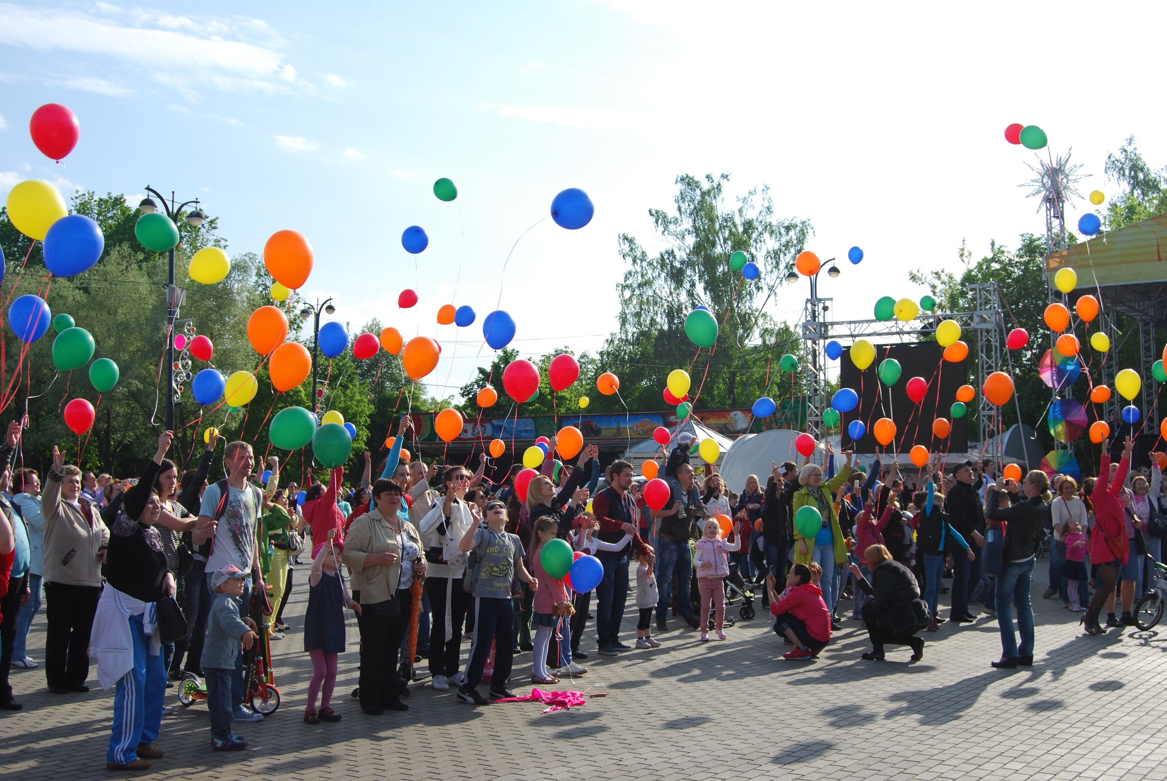 Открытие летнего сезона в московских парках 2015