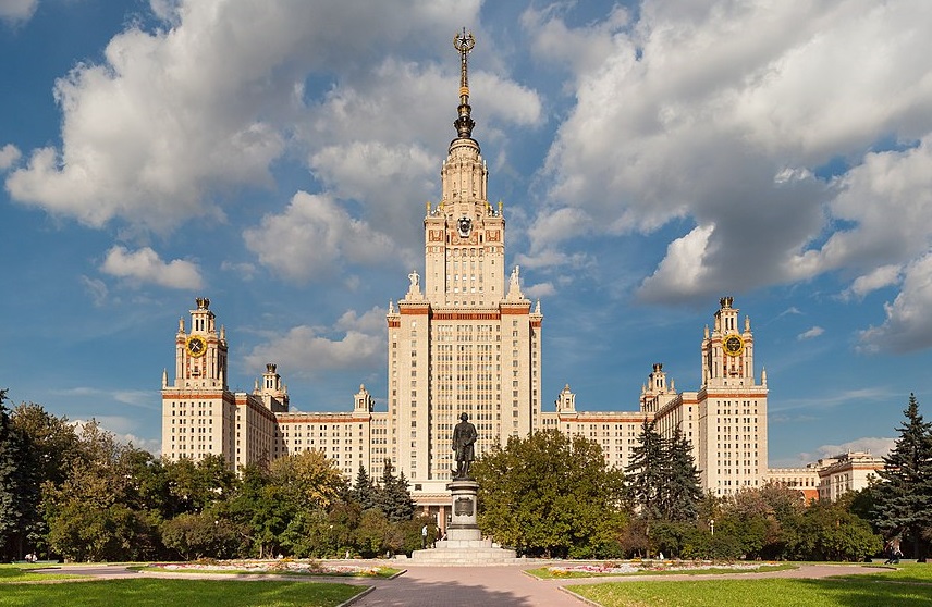 7 сталинских высоток Москвы – похожие и такие разные
