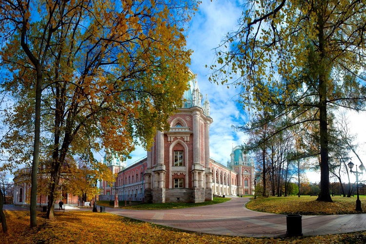 10 самых красивых усадеб Москвы