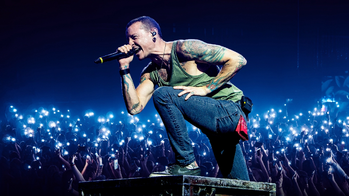 Симфонический трибьют-концерт Linkin Park на крытой крыше при 1500 свечей