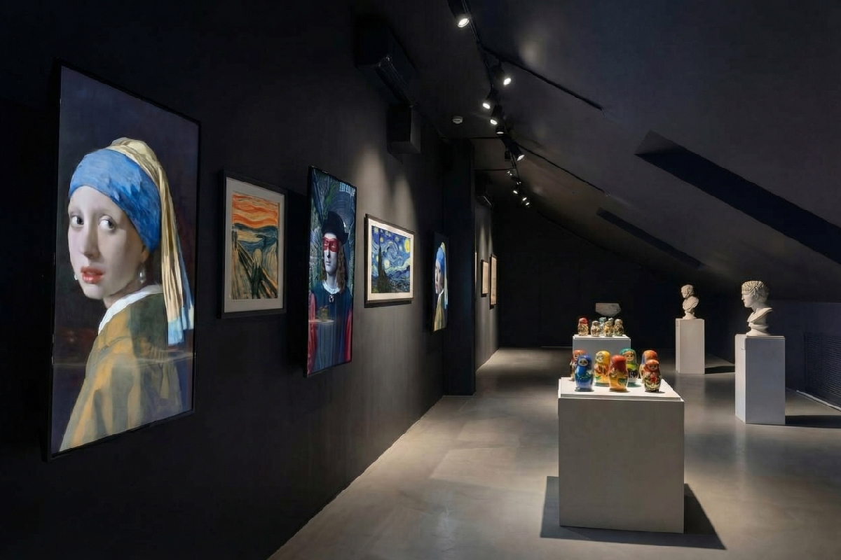 Выставка говорящих картин «Ни в какие рамки»