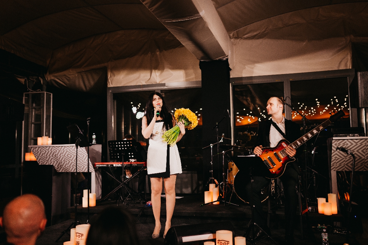 Amy Winehouse: живой джазовый трибьют с видом на вечернюю Москву 2023