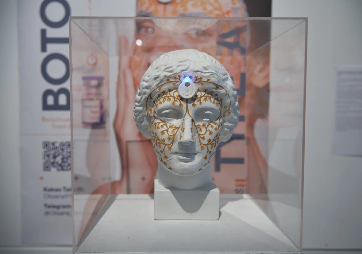 Выставка «Биохакинг. Человек-машина»
