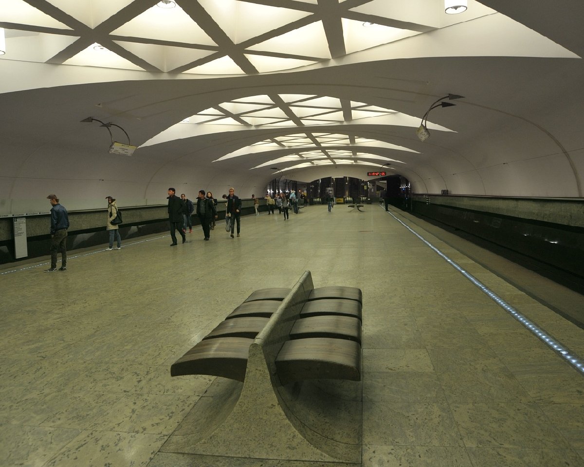 Станция метро строгино