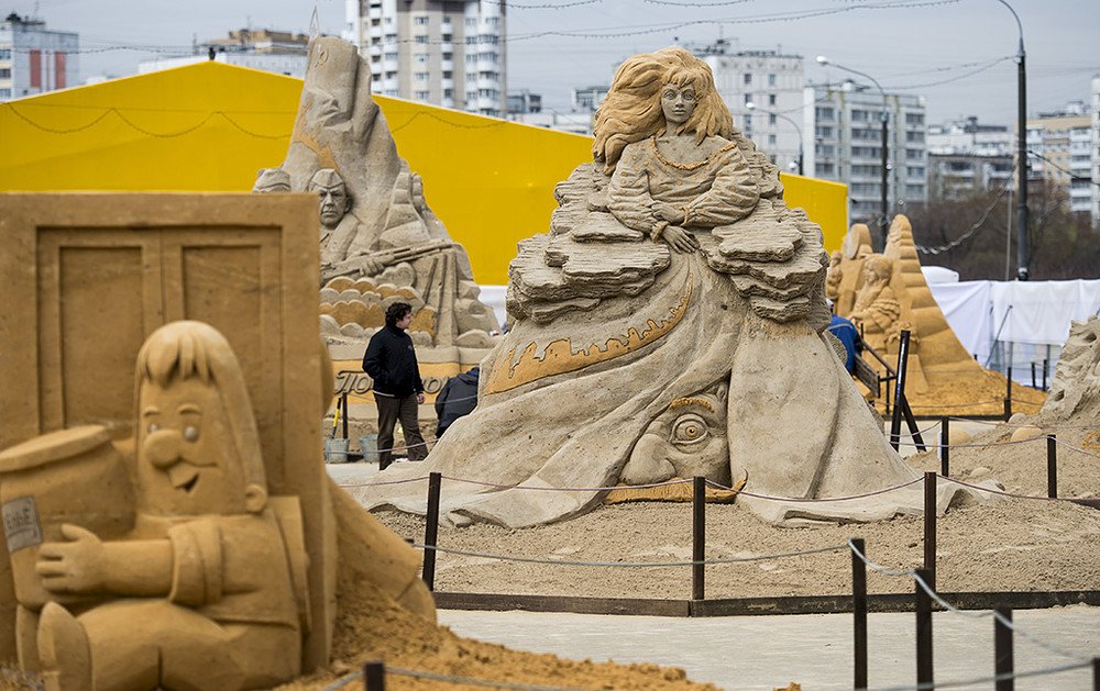 Выставка скульптур из песка в Коломенском
