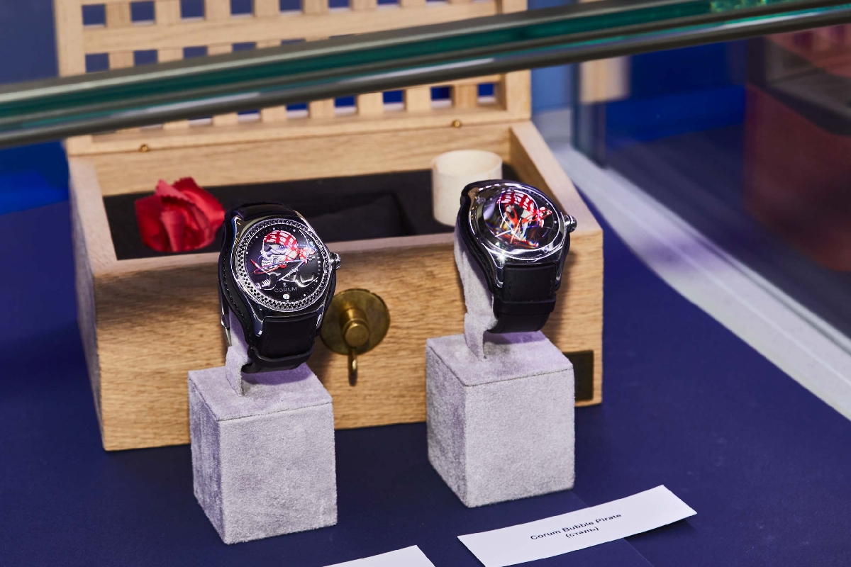 Выставка «Эпатаж и креатив. К 25-летию Corum Bubble»