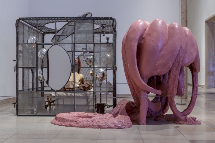 Выставка «Луиз Буржуа. Структуры бытия: клетки»